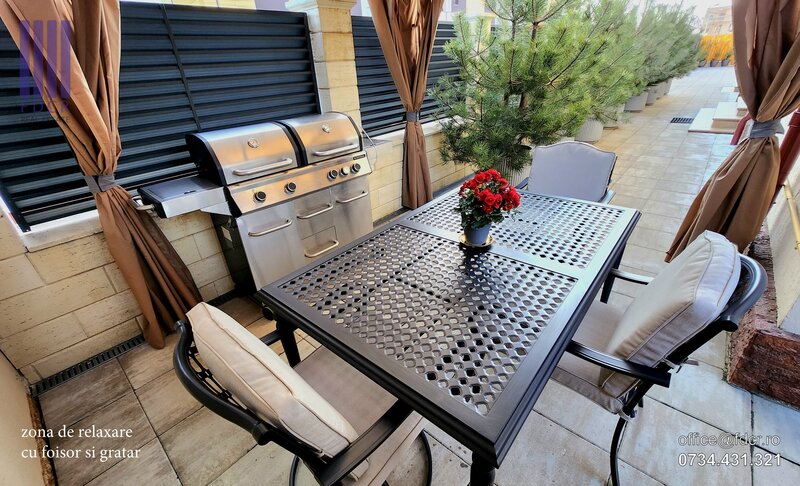 Vila lux, 350mpu, S+P+E+M, 2 garaje, crama, office, 2 bucatarii, 2 intrari